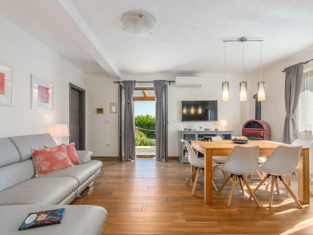 Holiday Home Villa Joy By Interhome Novigrad Istria Εξωτερικό φωτογραφία
